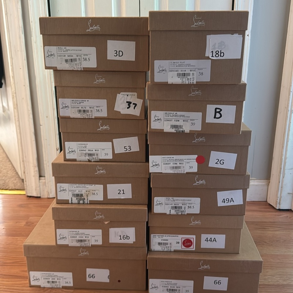 Louboutin shoe boxes - Picture 2 of 2